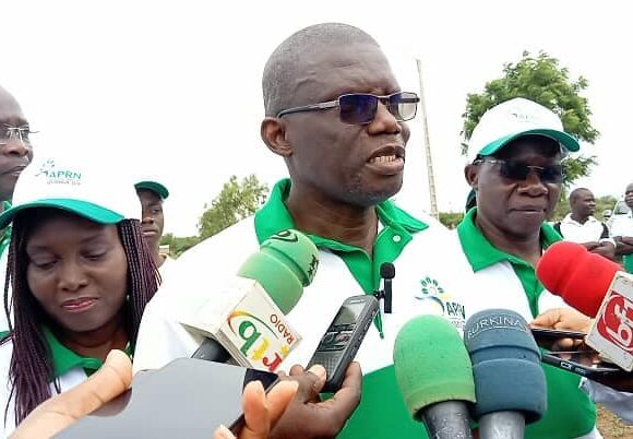L&rsquo;APRN et la SONABEL Plantent Plus de 770 Arbres à Koudougou