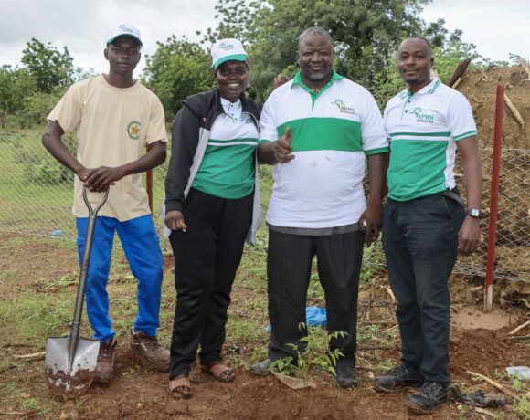 L&rsquo;APRN et la SONABEL Plantent Plus de 770 Arbres à Koudougou